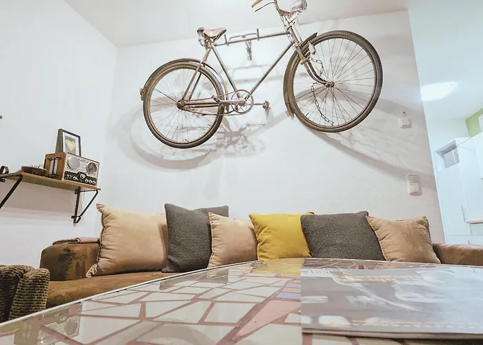 Suiteable Living - modern, zentral, Balkon, Netflix