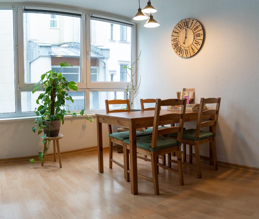 Apartment Suiteable Living - Modern, Zentral, Balkon, Netflix